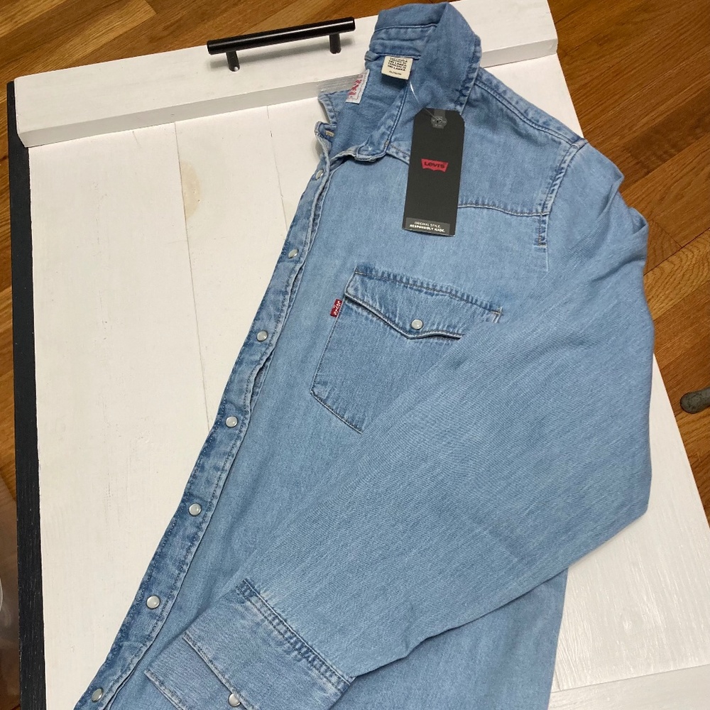 XL Levi's Medium Wash Ultimate Western Long Sleeve Denim Shirt  - NWT